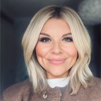 Nikki Holmes