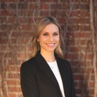 Chloe Burton, Mba