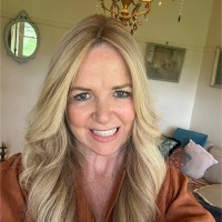 Robyne Evans