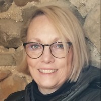 Kim Slaby, Cste, Pmp