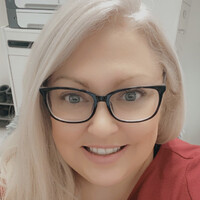 Nicole Molinero, Rn, Ocn