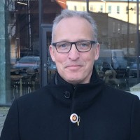 Kim M Krogh