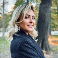 Clare Deleon