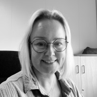 Merete H Darell