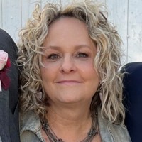 Lori Fallis