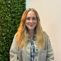 Katie Robertson (Dix)