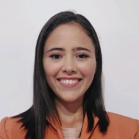 Evellyn Queiroz