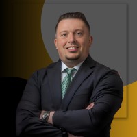 Christopher J Santillo