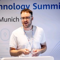 Simon Ott