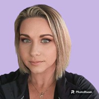 Nicole E.