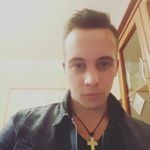 András Auth