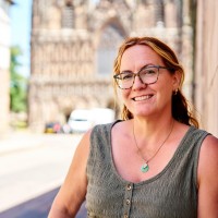 Gayle Edwards - Copywriter