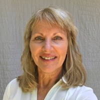 Ellen Pochekailo