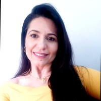Vivian de Oliveira Souza Ramôa