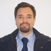 Dr. Javier Deneken