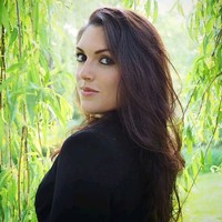 Miki María Vos