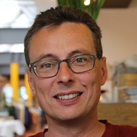 Matthias Stein