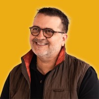 Luis F.