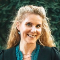 Dr Peta Lilley