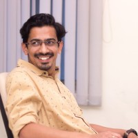 Vinayak Prabhu