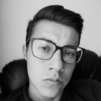 J Daniel Guzmán