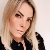 Aline Bueno