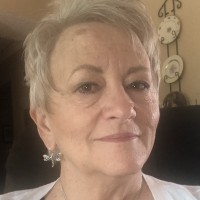 Lynn Knichel-Largent