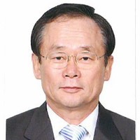 이재진