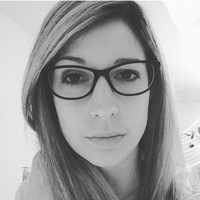Tina Jezernik