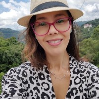 Denise Costa de Oliveira