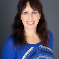 Anna Echols