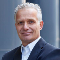 Dr. Stephan Thiemann