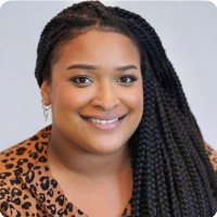 Tia Warren