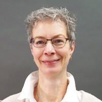 Leslie Barker