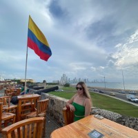 Larissa Gallo Flores