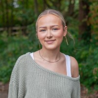 Nia Davies