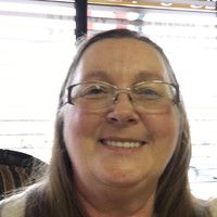Gloria Mills