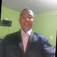 Adriano Gomes