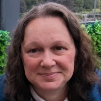 Lynsay Foster