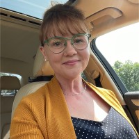 Elizabeth Holzwarth