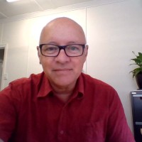 Dr Leslie Pollock