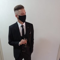 Илья Глухов