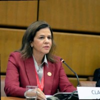 Claudia Jacy Barenco Abbas, Dr