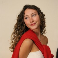 Julia Olifiers