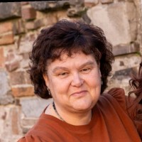 Anita De Visser