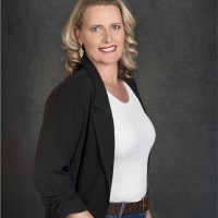 Tracey Easte