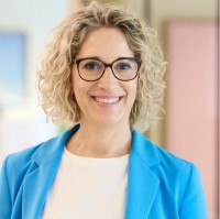 Dr. Michèle Etienne