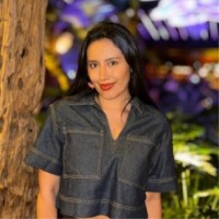 ANGELA GUZMÁN ARCINIEGAS