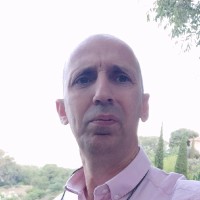 Carlos de la Rica León