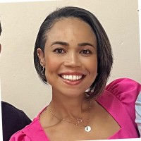 Stefanie Santos